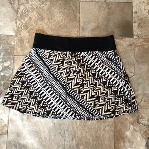 Lily White elastic band mini skirt